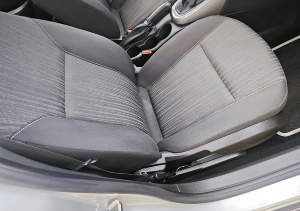 Opel Astra cena 16900 przebieg: 258000, rok produkcji 2011 z Sieradz małe 277